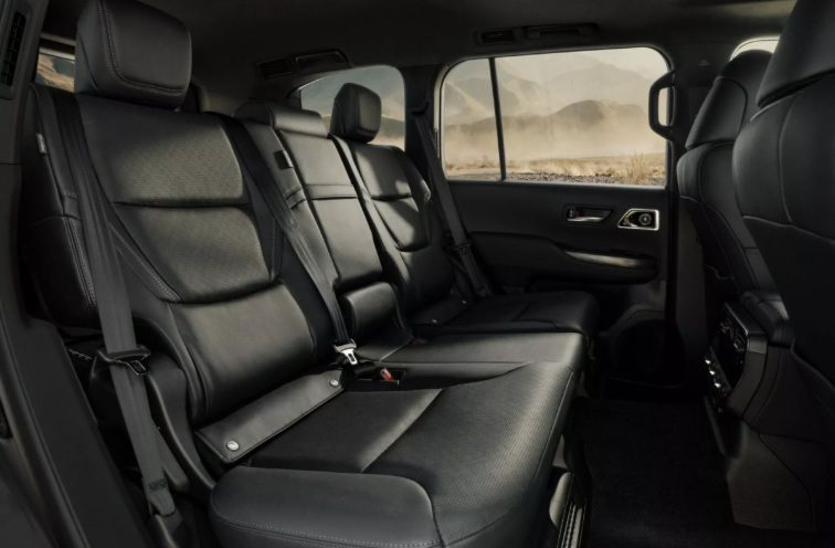 Land Cruiser 300 Hybrid - biến thể mạnh mẽ nhất trình làng với công suất 457 mã lực