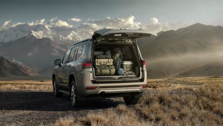 Land Cruiser 300 Hybrid - biến thể mạnh mẽ nhất trình làng với công suất 457 mã lực
