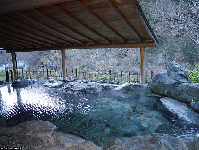 khach-san-nishiyama-onsen-keiunkan-7 Khách sạn giữ kỷ lục Guinness thế giới với hơn 1.300 năm tuổi, bước vào bên trong là không muốn về