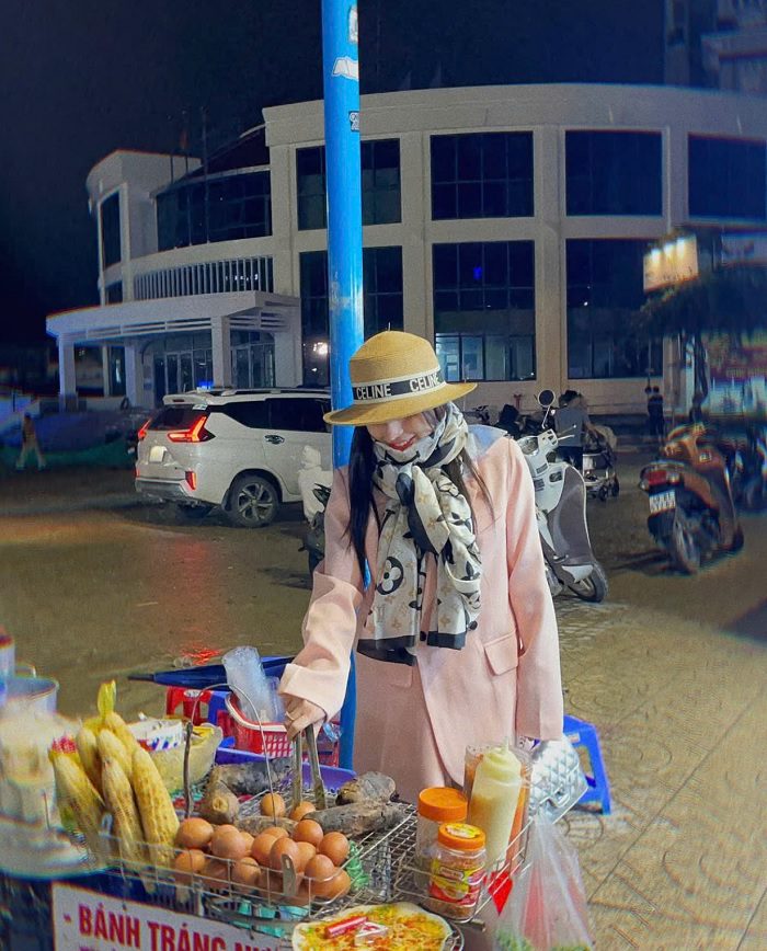 Kinh nghiệm mua sắm tại chợ đêm Đà Lạt nằm ngay trung tâm thành phố