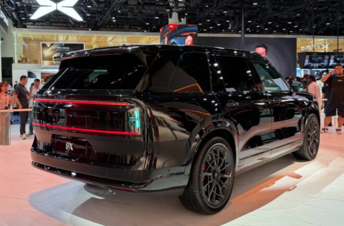 Zeekr 9X sắp đổ bộ Đông Nam Á: Siêu SUV mạnh 1.400 mã lực, "rộng cửa" về Việt Nam