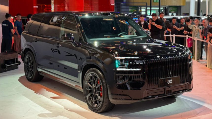 Zeekr 9X sắp đổ bộ Đông Nam Á: Siêu SUV mạnh 1.400 mã lực, "rộng cửa" về Việt Nam