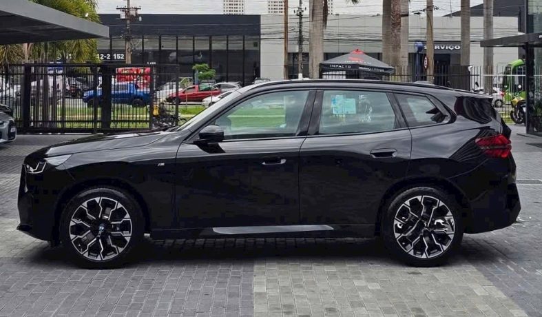 xehay_bmw20x320moi_310126_6 Thực tế BMW X3 30 M Sport Pro giá 2,899 tỷ đồng tại Việt Nam: Full ADAS sẵn sàng đấu Mercedes-Benz GLC 300
