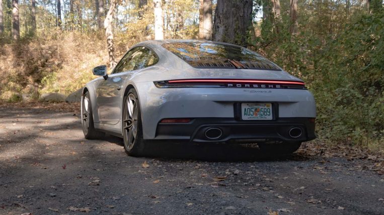 xehay_carrera20s_010126_4 Porsche 911 Carrera S: Sự cân bằng giữa tốc độ và thực tế