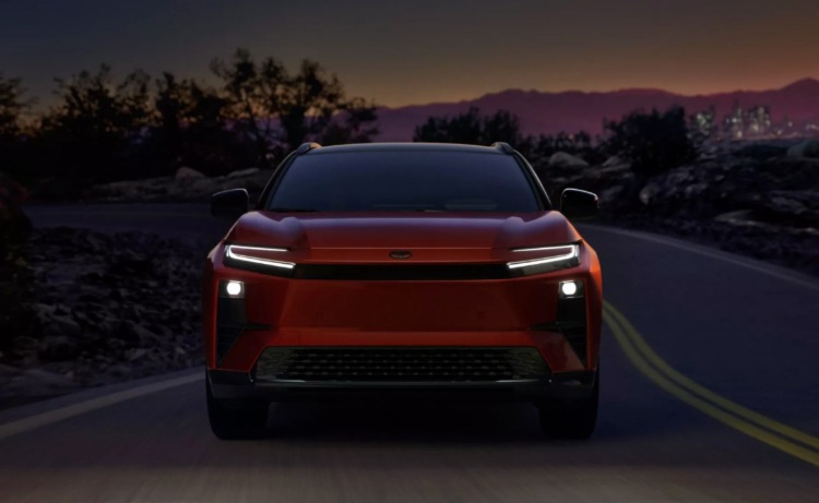 Toyota C-HR 2026 chính thức chốt giá từ 962 triệu VNĐ: SUV điện chạy được 467 km/sạc