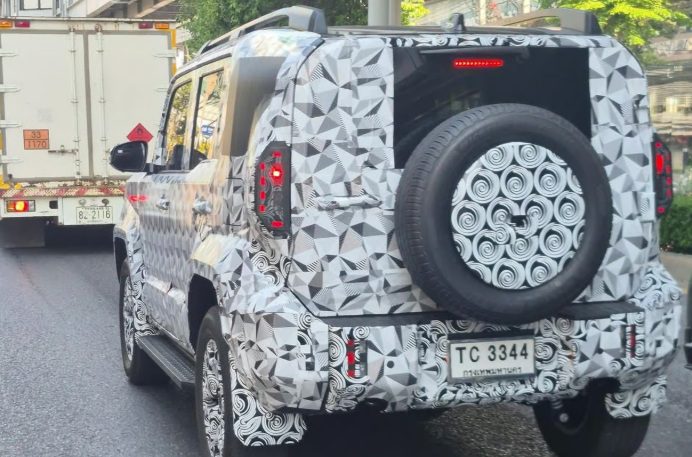 Toyota Land Cruiser FJ lộ diện tại Đông Nam Á, khả năng có thêm bản máy dầu
