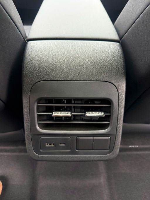 xehay_omoda20c520hev20vn_050226_8 Omoda C5 HEV cập bến Việt Nam: SUV cỡ B+ mạnh nhất phân khúc, sở hữu nhiều trang bị xịn sò