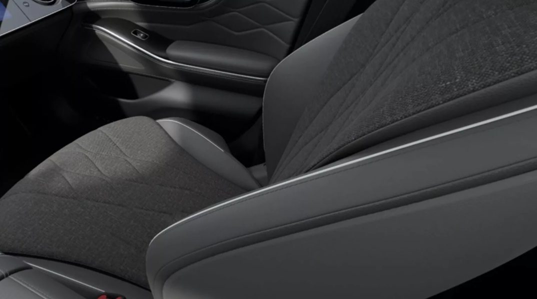 Nghịch lý Mercedes S-Class 2026: Ghế nỉ bỗng thành hàng hiệu, giá đắt hơn cả nội thất da