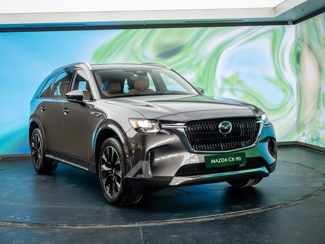 Mazda CX-90 giá gần 2,5 tỷ đồng: Lựa chọn SUV hạng sang mới tại Việt Nam