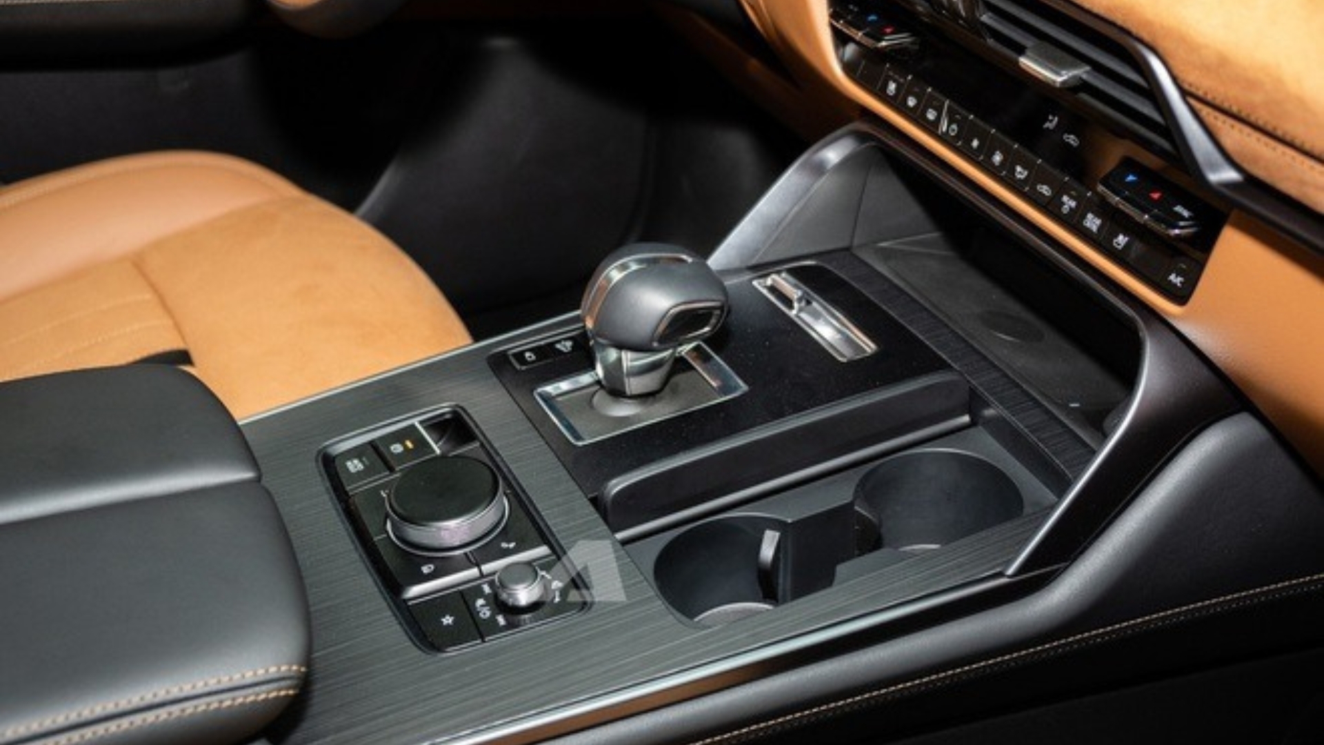 Mazda CX-90 giá gần 2,5 tỷ đồng: Lựa chọn SUV hạng sang mới tại Việt Nam