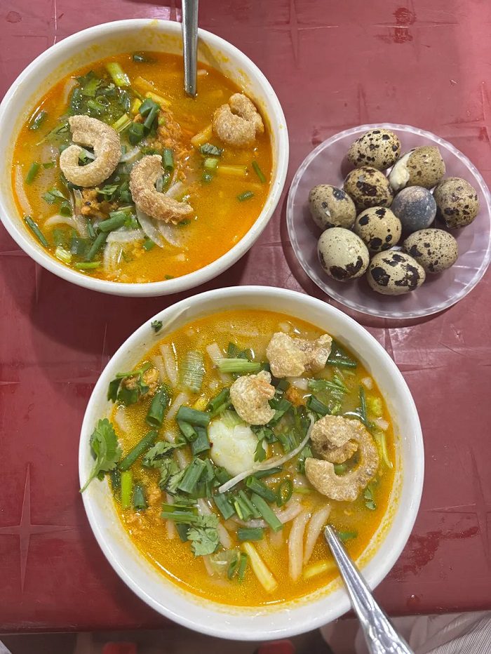 Tới ngay quán ăn ngon rẻ ở Huế này trong chuyến đi tới