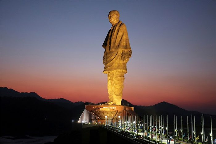 Tượng Thống Nhất, Ấn Độ - 182m