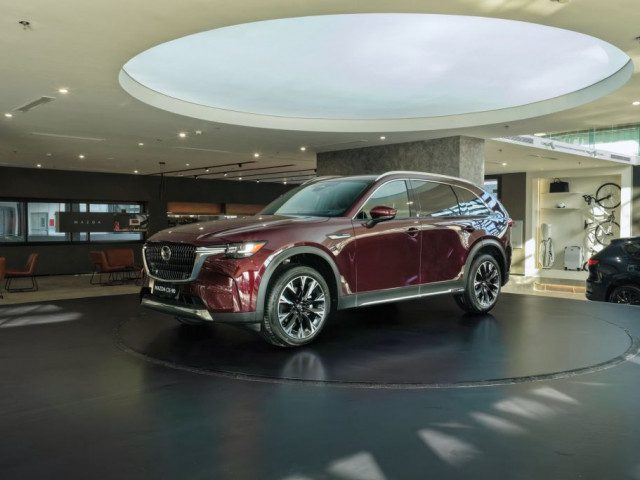 Mazda CX-90 chính thức chốt giá bán tại Việt Nam: SUV 7 chỗ hạng sang nhập Nhật, giá 2,479 tỷ đồng