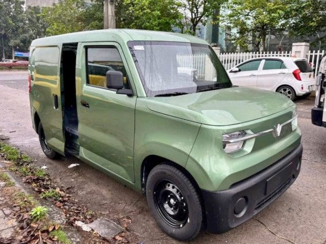 VinFast EC Van có thêm phiên bản cửa trượt bên hông, giá 325 triệu đồng