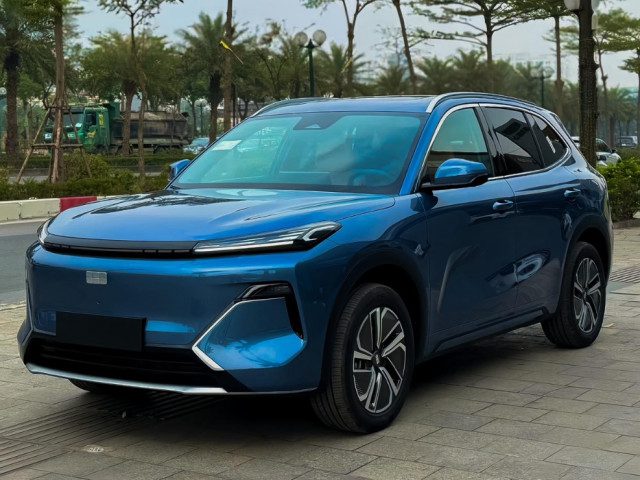 Geely EX5 EM-i nhận đặt cọc tại Việt Nam: SUV PHEV "ăn xăng" chỉ 2,68 lít/100 km, giá dự kiến hơn 840 triệu đồng