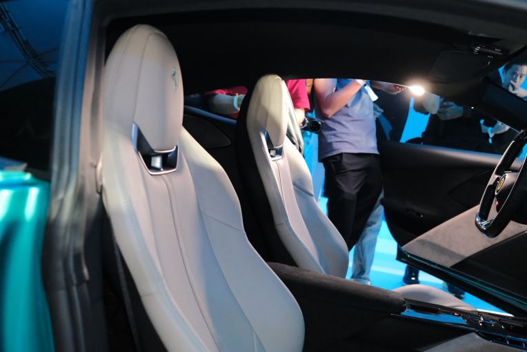 Siêu xe Ferrari Amalfi ra mắt Đông Nam Á: Sẵn sàng về Việt Nam