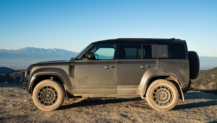 [ĐÁNH GIÁ XE] Defender Octa: Bản tuyên ngôn sức mạnh mới của Land Rover