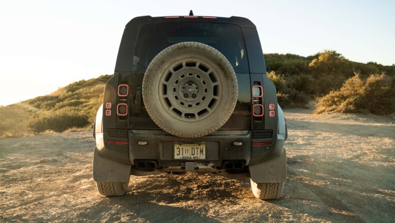 [ĐÁNH GIÁ XE] Defender Octa: Bản tuyên ngôn sức mạnh mới của Land Rover
