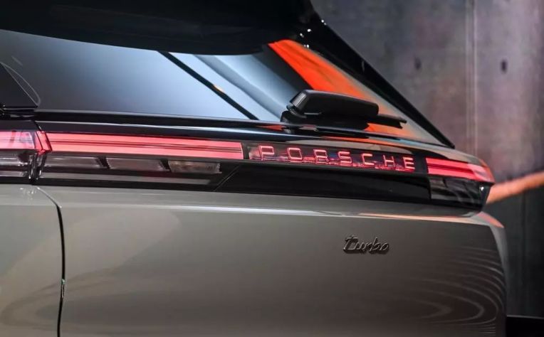 xehay_porsche20cayenne20electric20tl_260326_14 Porsche Cayenne Electric 2026 "cập bến" Đông Nam Á: SUV điện thể thao mạnh 1.156 mã lực, sạc 10 phút đi được 325 km