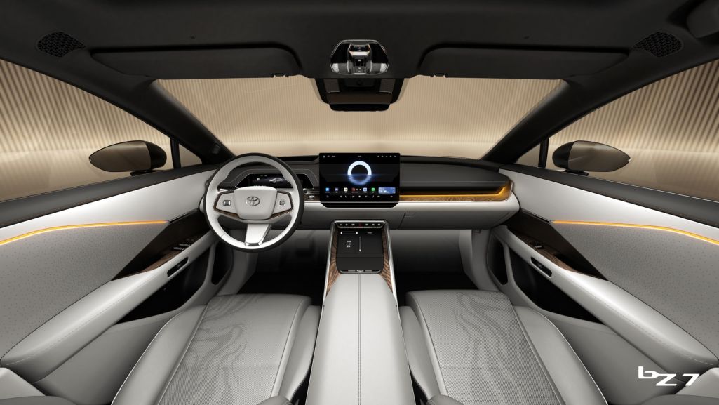 Toyota nhận đặt hàng mẫu bZ7: Sedan điện sở hữu hệ điều hành Huawei, đi 700 km/sạc