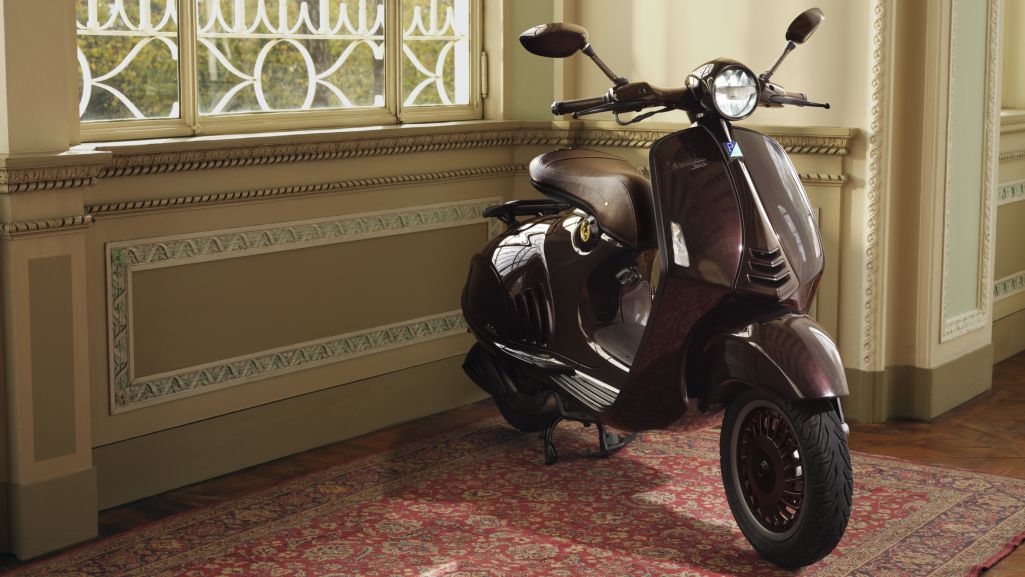 Vespa 946 Horse sẽ về Việt Nam vào đầu tháng 2/2026: Phiên bản giới hạn chỉ 888 xe cho năm Bính Ngọ