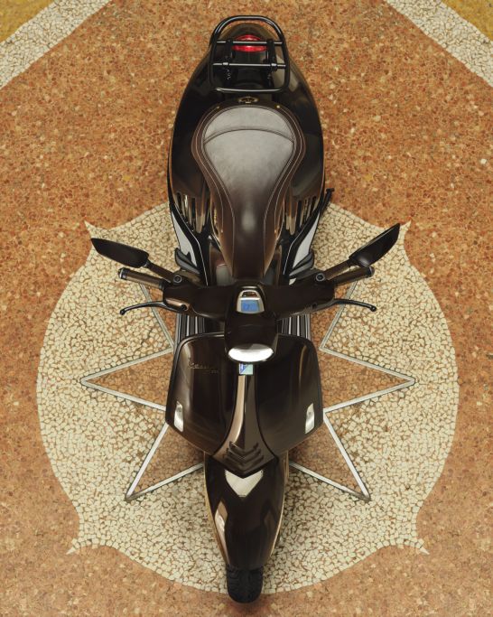 Vespa 946 Horse sẽ về Việt Nam vào đầu tháng 2/2026: Phiên bản giới hạn chỉ 888 xe cho năm Bính Ngọ