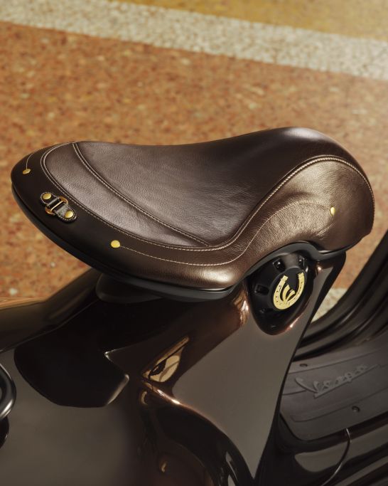 Vespa 946 Horse sẽ về Việt Nam vào đầu tháng 2/2026: Phiên bản giới hạn chỉ 888 xe cho năm Bính Ngọ