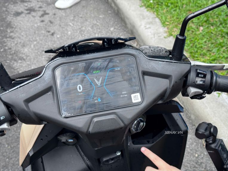 Thực tế VinFast Viper trước ngày mở bán: Xe máy điện thể thao dành riêng cho phái mạnh, giá từ 39,9 triệu đồng