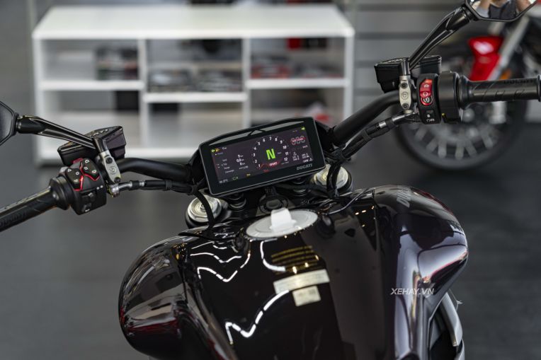Thực tế Ducati XDiavel V4 giá từ 1,129 tỷ đồng tại Việt Nam: Power Cruiser mang "linh hồn" siêu xe Ferrari