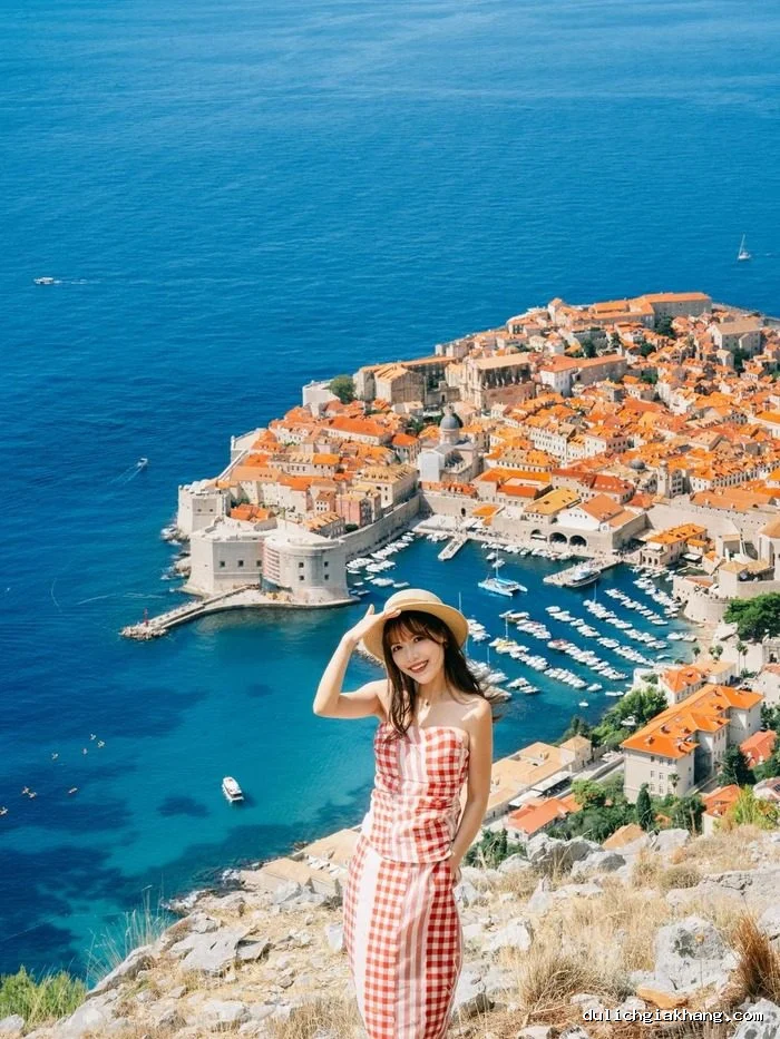 Các điểm du lịch mùa hè nổi tiếng ở châu Âu - Dubrovnik