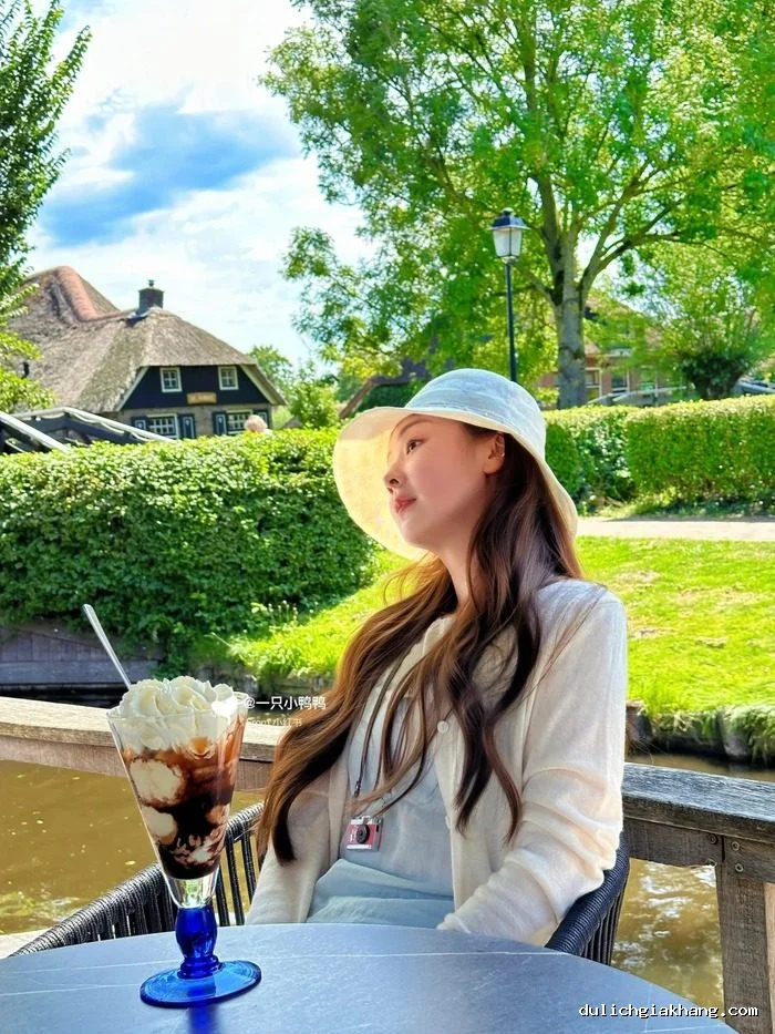 Các điểm du lịch mùa hè nổi tiếng ở châu Âu - Giethoorn