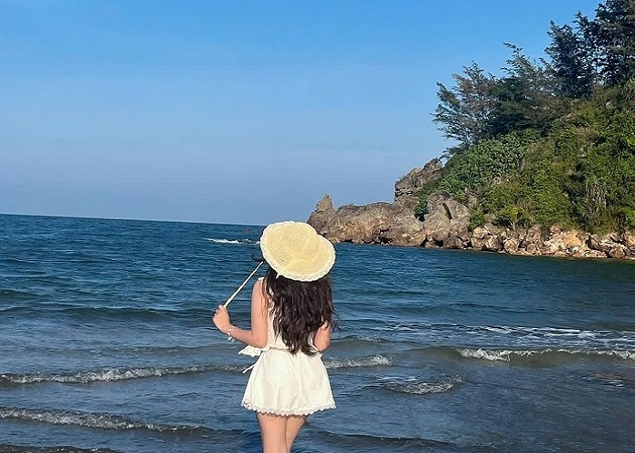 Biển Quỳnh Nghệ An: Nơi bạn hít hà hương vị biển cả không lo bon chen