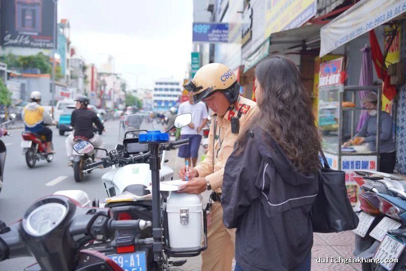 Người dân được phản ánh vi phạm giao thông: CSGT sẽ làm gì sau khi tiếp nhận? - Ảnh 1.