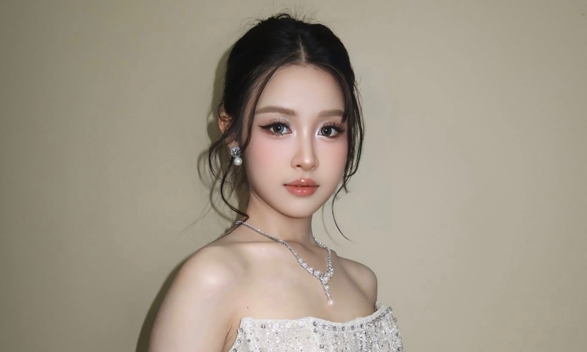 Diễn viên 18 tuổi gây chú ý trong 'Bóng ma hạnh phúc'