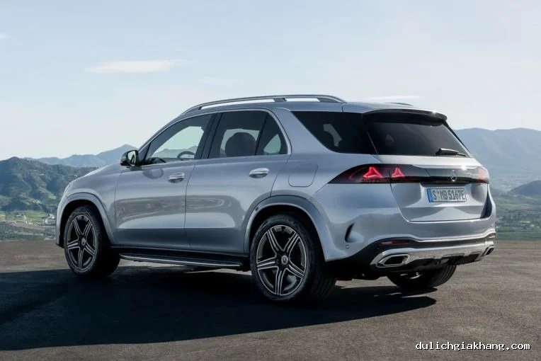 Mercedes-Benz GLE 2026 ra mắt: Phủ kín công nghệ khoang lái, hệ thống treo có thể dự đoán các gờ giảm tốc Mercedes-Benz GLE 2026 ra mắt: Phủ kín công nghệ khoang lái, hệ thống treo có thể dự đoán các gờ giảm tốc