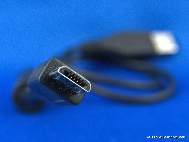 Những cổng sạc điện thọai kỳ dị và hành trình đến USB - C năm 2026 - Ảnh 5.