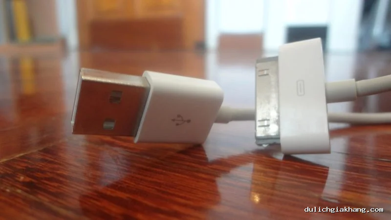 Những cổng sạc điện thọai kỳ dị và hành trình đến USB - C năm 2026 - Ảnh 2.