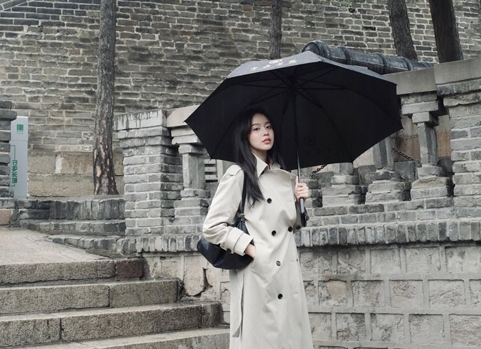 Hoa hậu Thanh Thủy khoe bộ ảnh đậm chất điện ảnh tại Vạn Lý Trường Thành