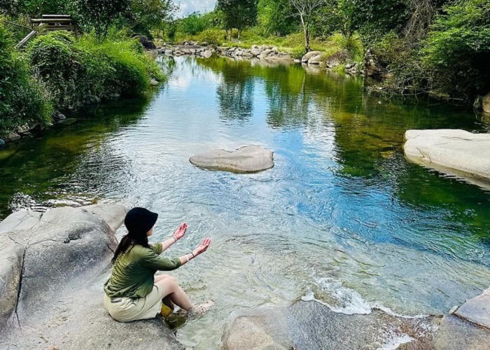 Thác Khe Vằn Quảng Ninh – Tọa độ giải nhiệt mùa hè tuyệt vời cùng bạn bè