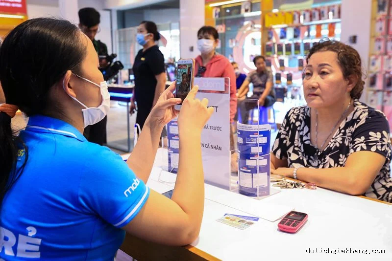 Từ 15.4, người dùng đổi điện thoại phải quét lại sinh trắc học - Ảnh 1. Từ 15.4, người dùng đổi điện thoại phải quét lại sinh trắc học - Ảnh 1.