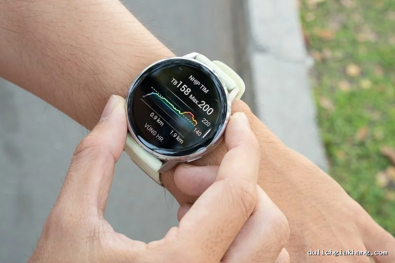Vì sao smartwatch theo dõi sức khỏe ngày càng được ưa chuộng? - Ảnh 2.