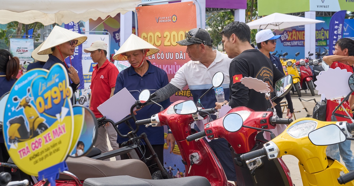 Mỗi giờ trôi qua, VinFast nhận hơn 181 đơn hàng, xuất xưởng hơn 125 xe máy điện