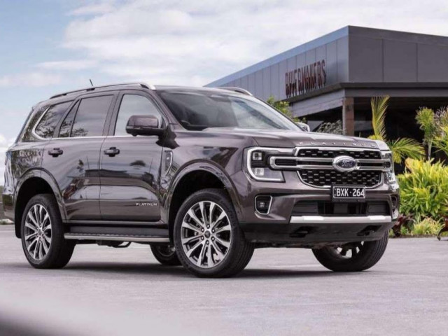 Ford Everest sắp có bản máy xăng tại Việt Nam: lộ mức tiêu thụ 10L/100 km, dùng động cơ EcoBoost 2.3L?