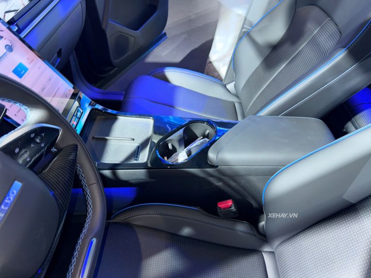 Cận cảnh Jaecoo J5 EV: SUV cỡ B chuẩn bị lắp ráp tại Việt Nam, tầm vận hành 461 km/sạc