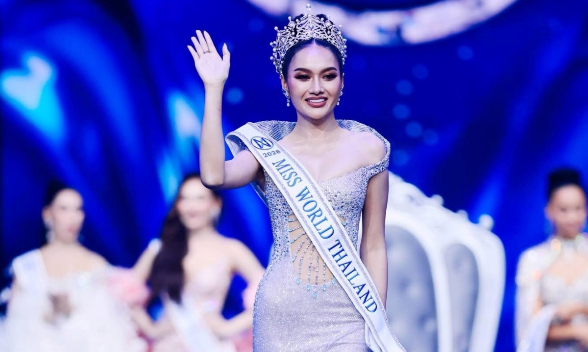 Sắc vóc tân Miss World Thailand