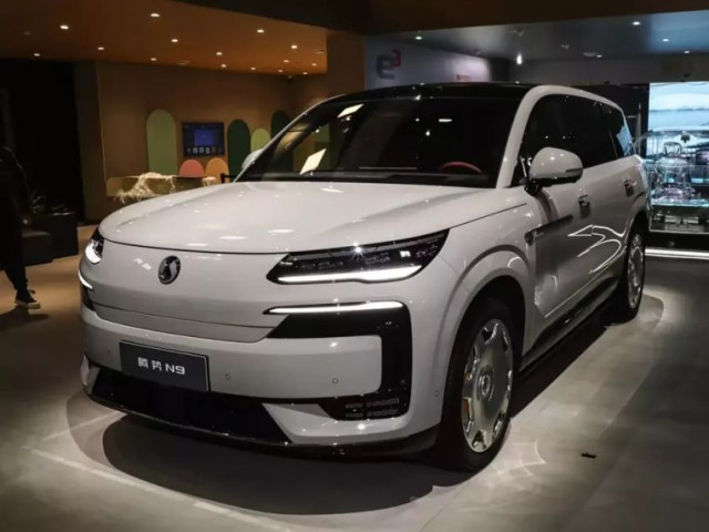 BYD chốt lịch ra mắt Denza N9: Sạc siêu nhanh 9 phút đi được 420 km, giá dự kiến từ 1,74 tỷ VNĐ