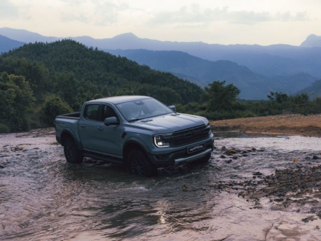 Chi tiết Ford Ranger Raptor máy xăng giá 1,448 tỷ đồng: Công suất gần 400 mã lực, thay đổi cuộc chơi bán tải hiệu năng cao