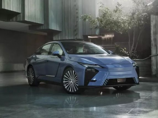 Lexus ES 2026 "lột xác" với hệ thống giải trí 14 inch nhằm xóa bỏ định kiến về công nghệ số