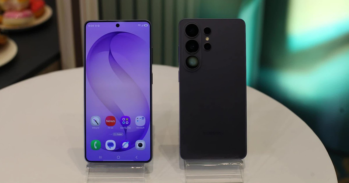 Bí ẩn chấm sáng li ti trên điện thoại Samsung đã có lời giải