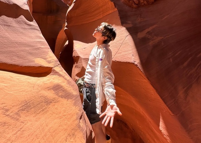 J-Hope (BTS) khám phá hẻm núi Linh Dương nổi tiếng ở Mỹ